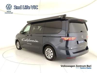 Volkswagen Transporter California Beach5 110TDI Aut Nero usata Bari