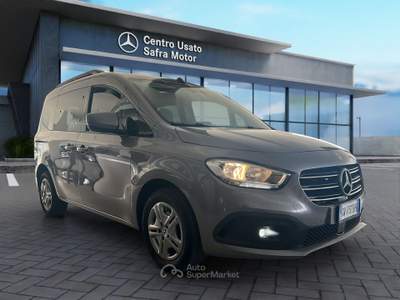 Mercedes-Benz Classe T T 180d Sport Long Aut. Grigio usata Rende