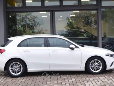 Mercedes-Benz Classe A d Automatic Business Bianco usata Quattro Castella