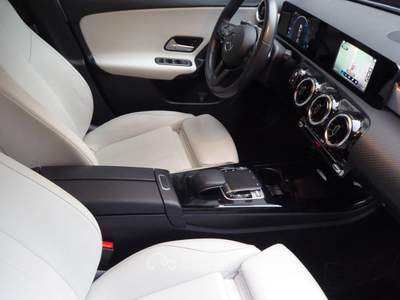 Mercedes-Benz Classe A d Automatic Business Bianco usata Quattro Castella