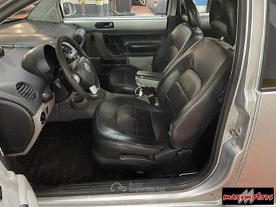 Volkswagen New Beetle 1.6 Argento usata Roma