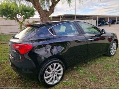 Alfa Romeo Giulietta Giulietta 1.6 JTDm 120 CV Super Nero usata Latiano