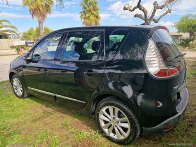 Renault Scénic Scénic XMod 1.5 dCi 110 CV S&S Bose Nero usata Latiano