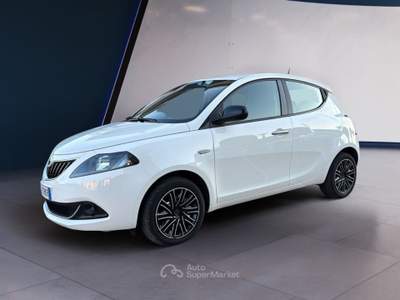 Lancia Ypsilon Ypsilon 1.0 FireFly 5 porte S&S Hybrid Gold Bianco usata Pordenone