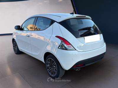 Lancia Ypsilon Ypsilon 1.0 FireFly 5 porte S&S Hybrid Gold Bianco usata Pordenone