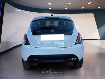 Lancia Ypsilon Ypsilon 1.0 FireFly 5 porte S&S Hybrid Gold Bianco usata Pordenone