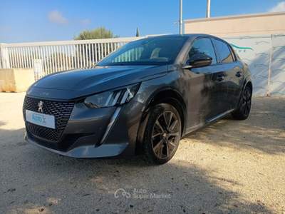 Peugeot 208 1.2 100cv EAT8 5 porte GT Grigio usata Monopoli