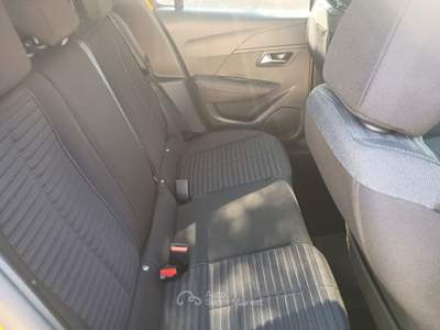 Peugeot 208 1.2 100cv 5 porte Style Giallo usata Monopoli