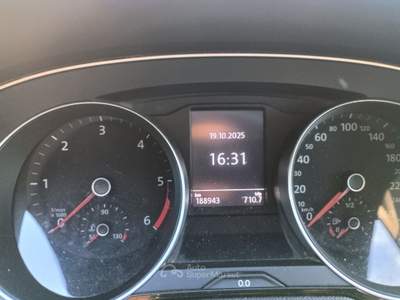Volkswagen Passat Variant 1.6 TDI 120cv DSG Business BMT Blu/Azzurro usata Monopoli