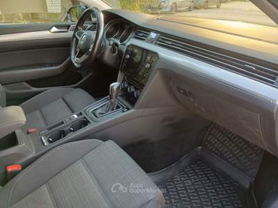 Volkswagen Passat Variant 1.6 TDI 120cv DSG Business BMT Blu/Azzurro usata Monopoli