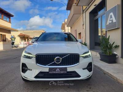 Volvo XC60 HYBRID/Diesel Awd Geartronic Momentum.... Bianco usata Sava