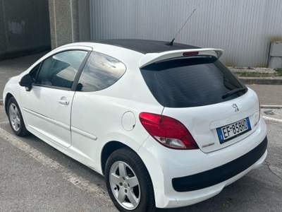 Peugeot 207 + 12 mesi garanzia E5 versione 200 anni di pegueto Bianco usata Tivoli