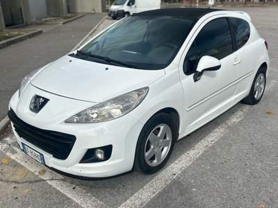 Peugeot 207 + 12 mesi garanzia E5 versione 200 anni di pegueto Bianco usata Tivoli