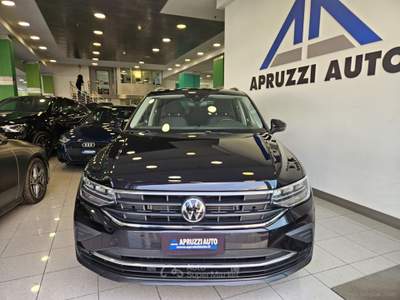 Volkswagen Tiguan Tiguan 2.0 TDI 150CV SCR DSG Life Nero usata SAN MICHELE SALENTINO