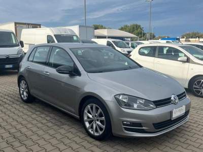 Volkswagen Golf  1.6 tdi (btdi) Comfortline 110cv 5p Grigio usata Fasano