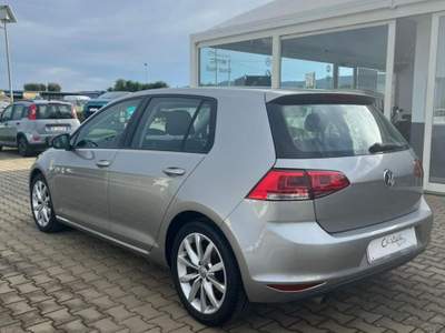 Volkswagen Golf  1.6 tdi (btdi) Comfortline 110cv 5p Grigio usata Fasano