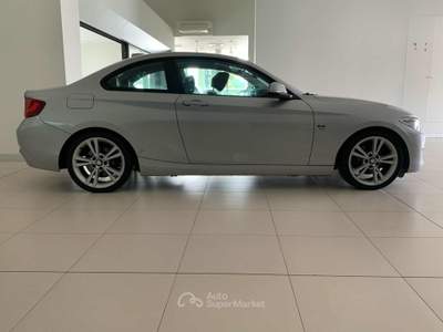 BMW Serie 2 220d d Coupé sport Argento usata Massarosa