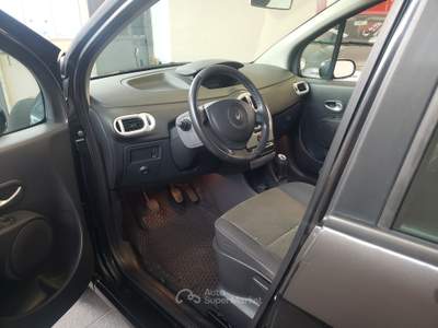 Renault Modus Unico proprietario non fumatore. BOX privato.  Nessun incidente. usata MATHI
