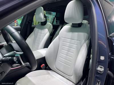 Mercedes-Benz Classe C C 220 d Mild hybrid S.W. AMG LINE *TETTO PANORAMICO*FARI MATRIX* Blu/Azzurro usata Castrezzato