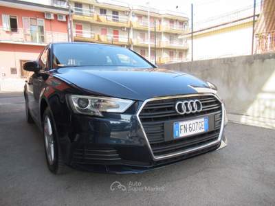 Audi A3 SPB 2.0 TDI S tronic Business Blu/Azzurro usata Striano