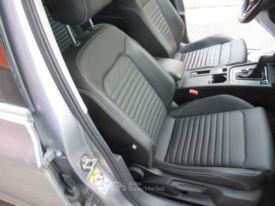 Volkswagen Passat Variant 2.0 TDI SCR 200 CV DSG Executive Grigio usata Striano