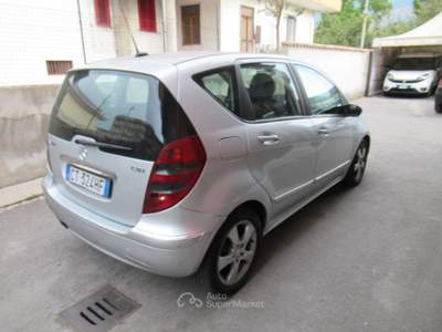 Mercedes-Benz Classe A A 180 CDI Avantgarde Grigio usata Striano