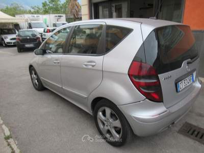 Mercedes-Benz Classe A A 180 CDI Avantgarde Grigio usata Striano