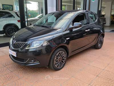Lancia Ypsilon 5 porte S&S Hybrid Oro Nero usata Seregno