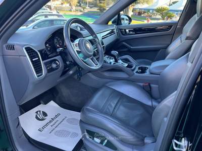 Porsche Cayenne 3.0 V6 E-Hybrid Nero usata Aquino