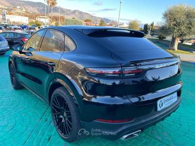 Porsche Cayenne 3.0 V6 E-Hybrid Nero usata Aquino