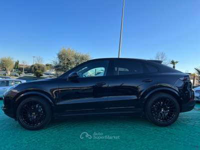 Porsche Cayenne 3.0 V6 E-Hybrid Nero usata Aquino