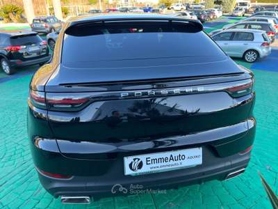 Porsche Cayenne 3.0 V6 E-Hybrid Nero usata Aquino