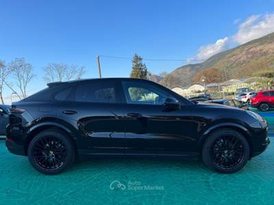 Porsche Cayenne 3.0 V6 E-Hybrid Nero usata Aquino