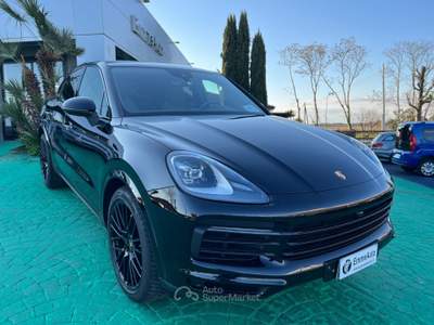 Porsche Cayenne 3.0 V6 E-Hybrid Nero usata Aquino