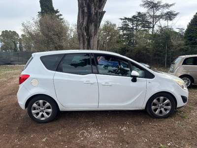 Opel Meriva ottime condizioni  Bianco usata Roma
