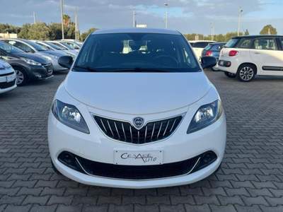 Lancia Ypsilon 1.0 FireFly 5p S&S Hybrid Silver Bianco usata Fasano