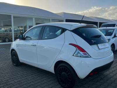 Lancia Ypsilon 1.0 FireFly 5p S&S Hybrid Silver Bianco usata Fasano