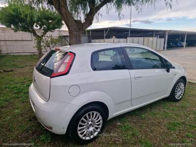 Fiat Punto Punto 1.3 MJT II 75 CV 3p. Easy Bianco usata Latiano