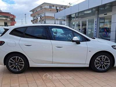 BMW Serie 2 Active Tourer 218d 218d Msport Bianco usata Casoria