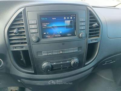Mercedes-Benz Vito MERCEDES-BENZ EVITO LONG 100% ELETTRICO Bianco usata Quinzano d'Oglio