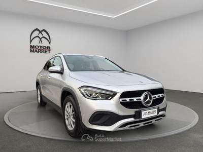 Mercedes-Benz GLA 200 D Business Extra 8G-DCT Argento usata Roma