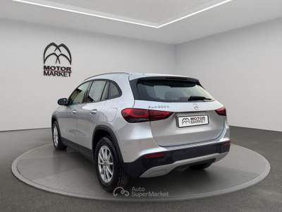Mercedes-Benz GLA 200 D Business Extra 8G-DCT Argento usata Roma