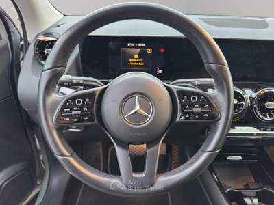 Mercedes-Benz GLA 200 D Business Extra 8G-DCT Argento usata Roma