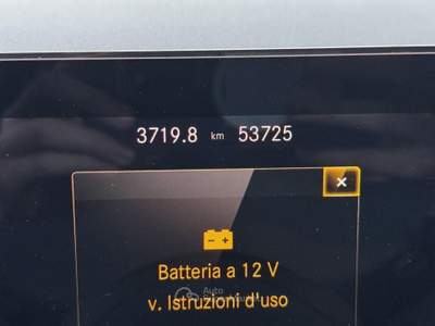 Mercedes-Benz GLA 200 D Business Extra 8G-DCT Argento usata Roma