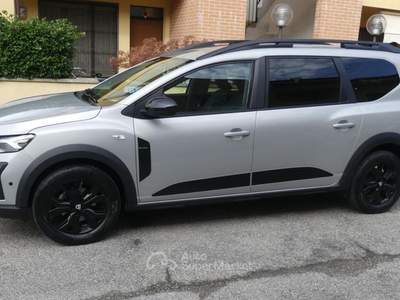 Dacia Jogger 1.0 TCe GPL 100 CV 7 posti Extreme Grigio usata Torino