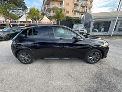 Peugeot 208 e- 100kW 5 porte Allure Nero usata Cercola