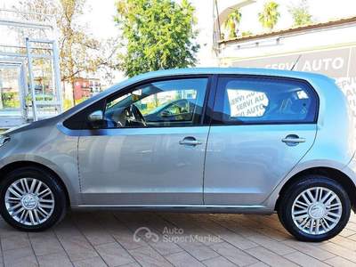 Volkswagen up! 1.0 5p. eco move up! BlueMotion Technology Argento usata Casoria