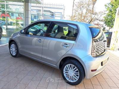 Volkswagen up! 1.0 5p. eco move up! BlueMotion Technology Argento usata Casoria