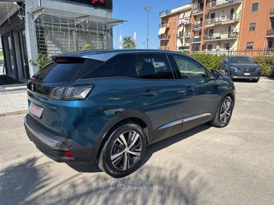 Peugeot 3008 Hybrid 225 e-EAT8 Allure Pack Blu/Azzurro usata Cercola