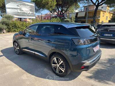 Peugeot 3008 Hybrid 225 e-EAT8 Allure Pack Blu/Azzurro usata Cercola